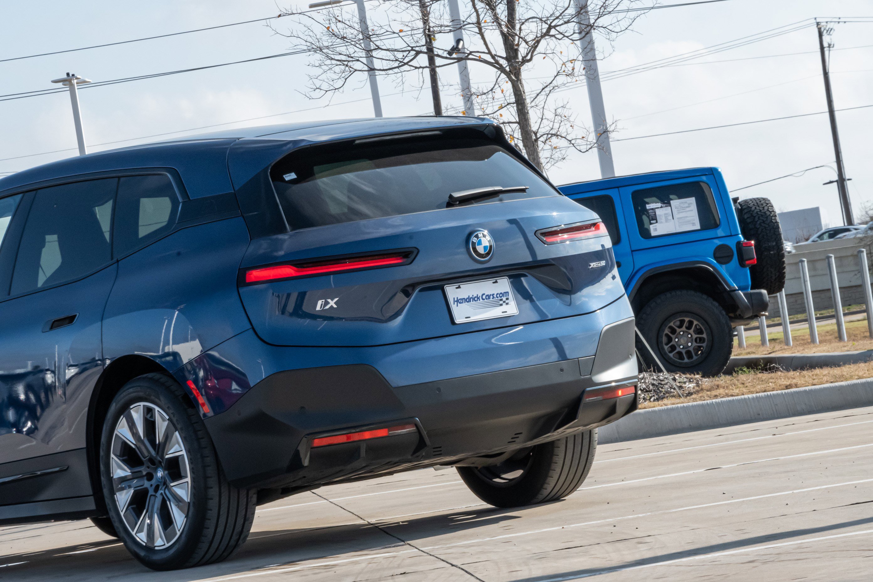 Certified 2025 BMW iX xDrive50 image 6