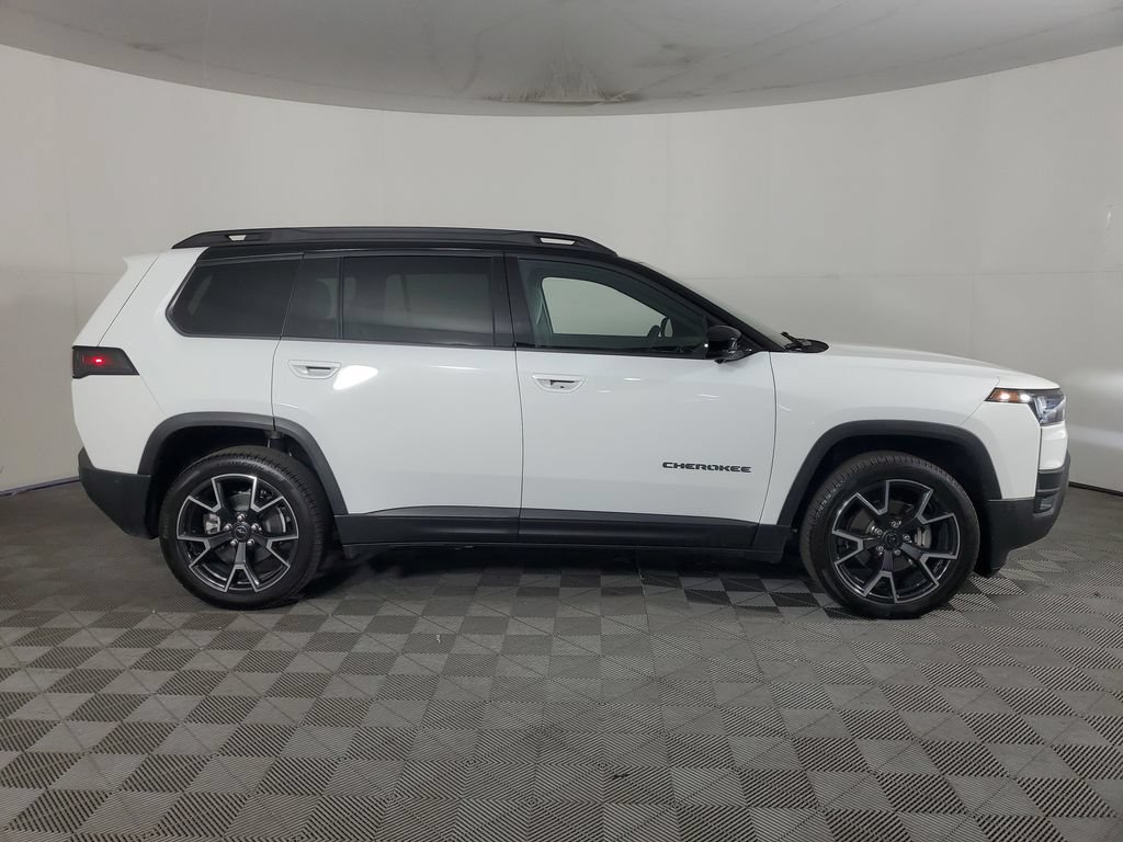 Used 2026 Jeep Cherokee Overland w/ Advanced Pro Tech Group AWD/4WD image 3