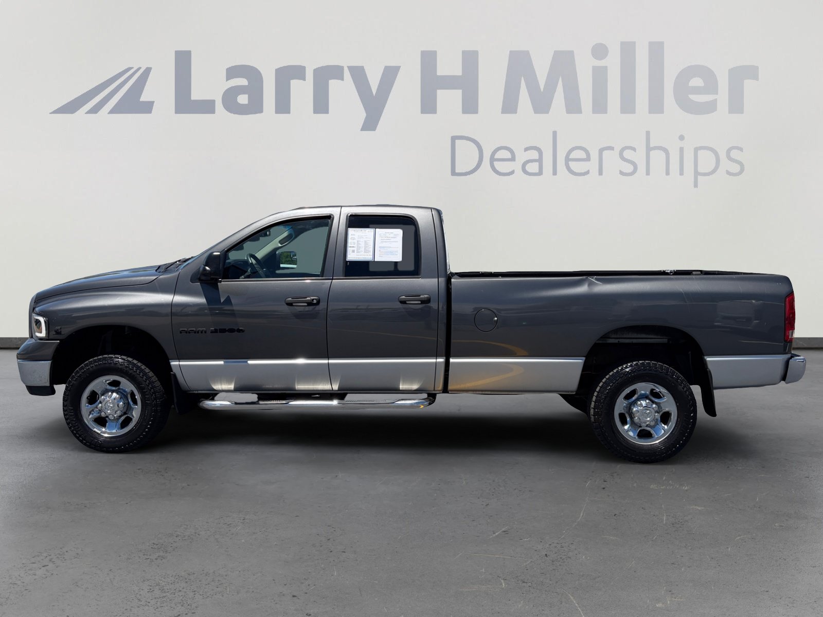 Used 2004 Dodge Ram 2500 Truck SLT w/ Trailer Tow Group AWD/4WD image 2