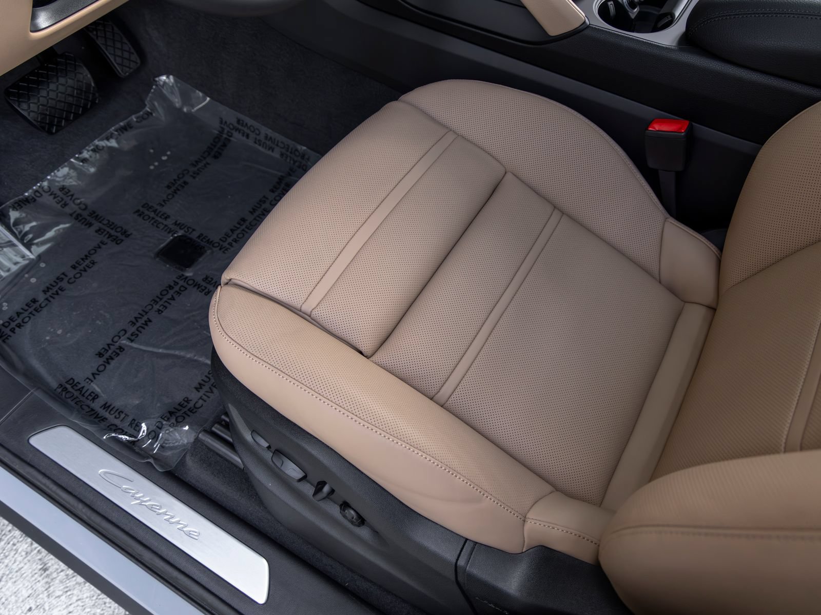 New 2026 Porsche Cayenne Coupe AWD/4WD image 26