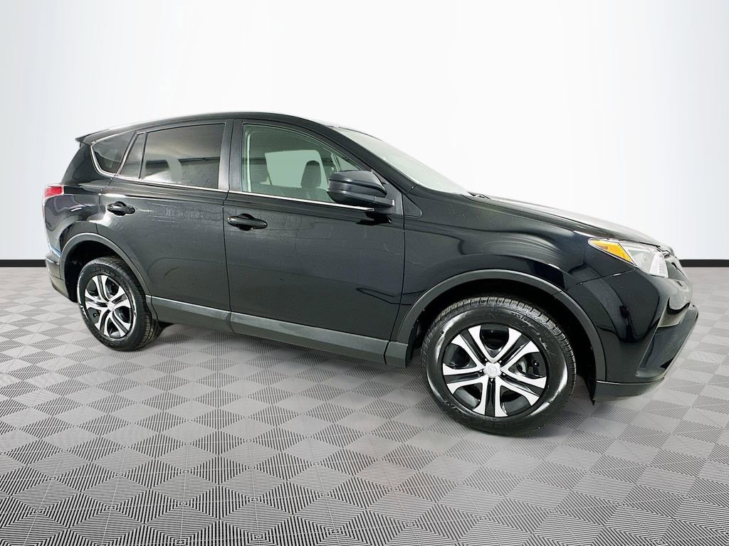 Used 2018 Toyota RAV4 LE w/ All Weather Liner Package AWD/4WD image 8