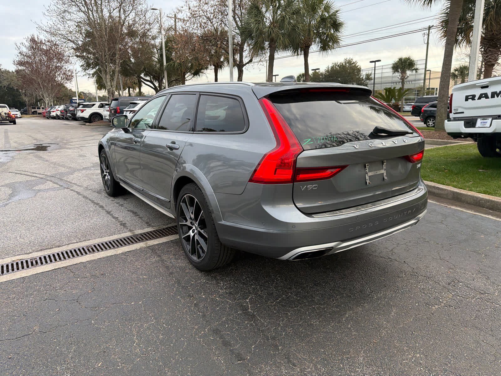 Used 2018 Volvo V90 T6 Cross Country w/ Convenience Package image 12