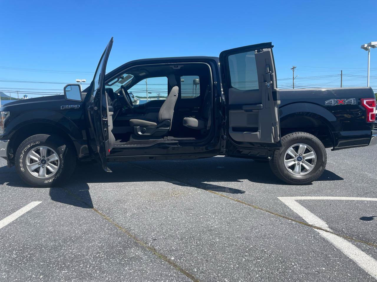 Used 2018 Ford F150 XLT AWD/4WD image 11