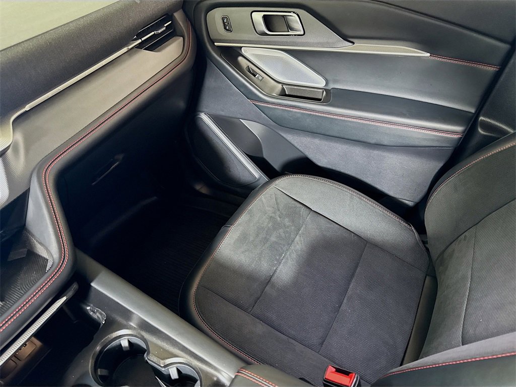 Used 2025 Ford Explorer ST image 22