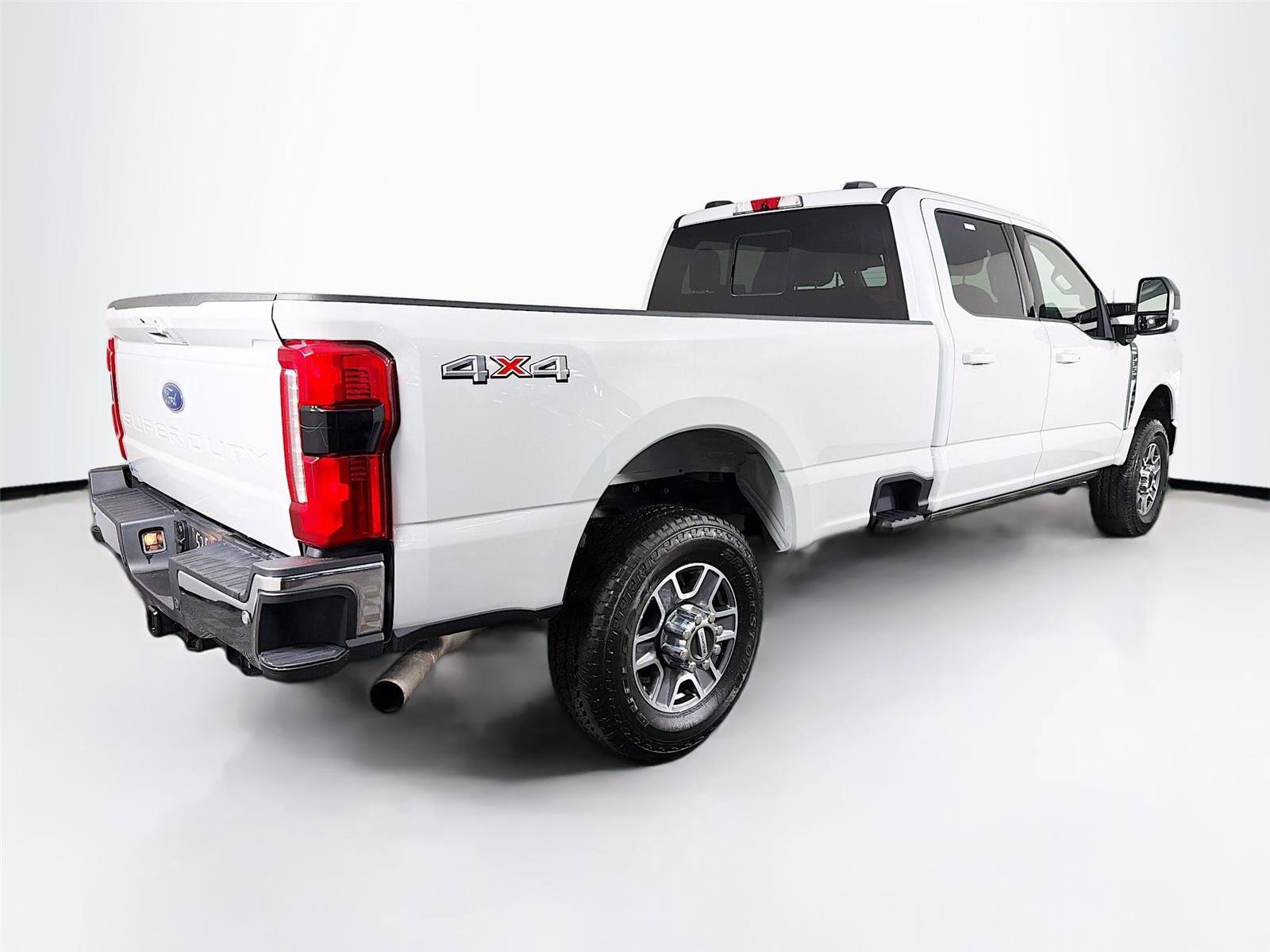 Used 2025 Ford F350 Lariat w/ Lariat Ultimate Package AWD/4WD image 7
