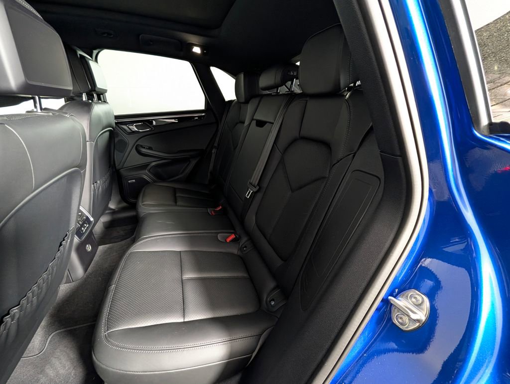 Used 2018 Porsche Macan image 25