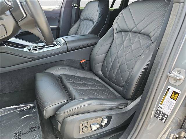 Used 2026 BMW X6 xDrive40i AWD/4WD image 16