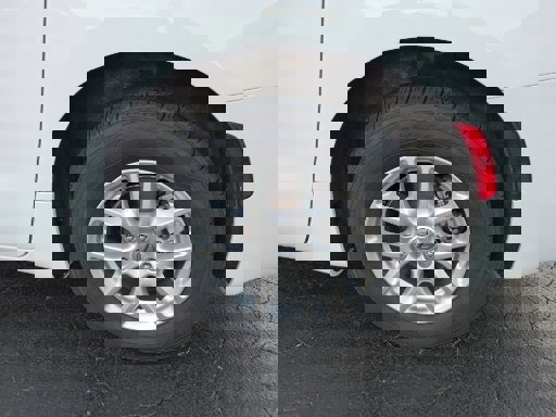 Used 2023 Chrysler Voyager LX image 21