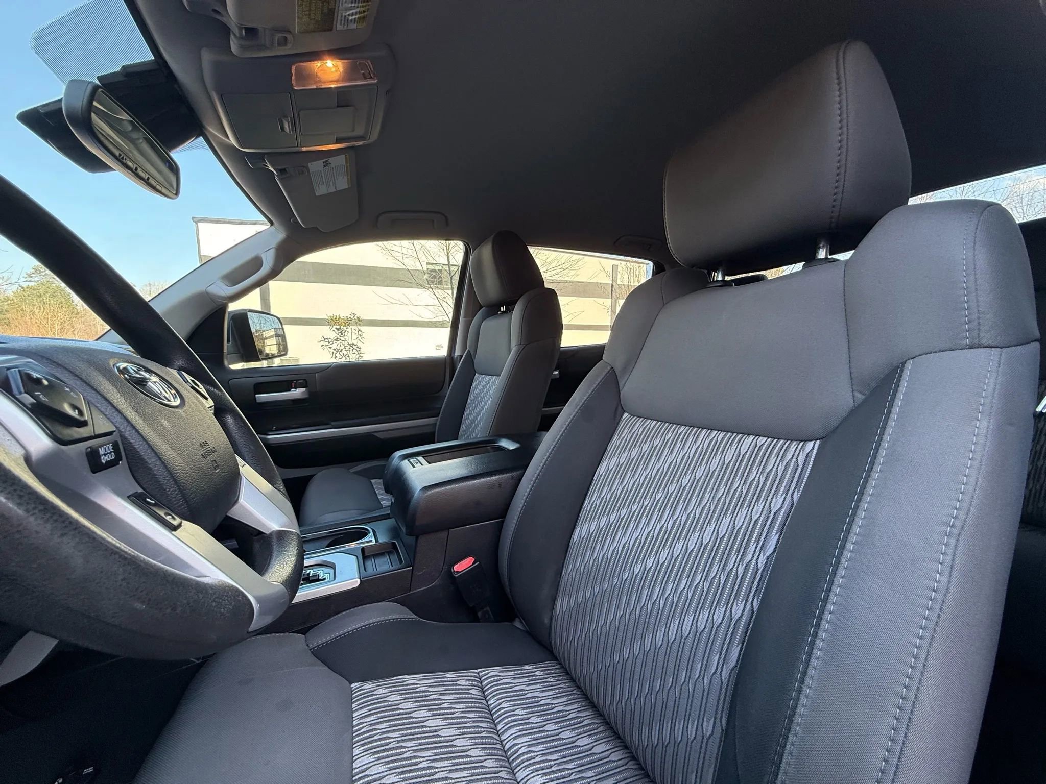 Used 2018 Toyota Tundra SR5 w/ SR5 Upgrade Package image 12