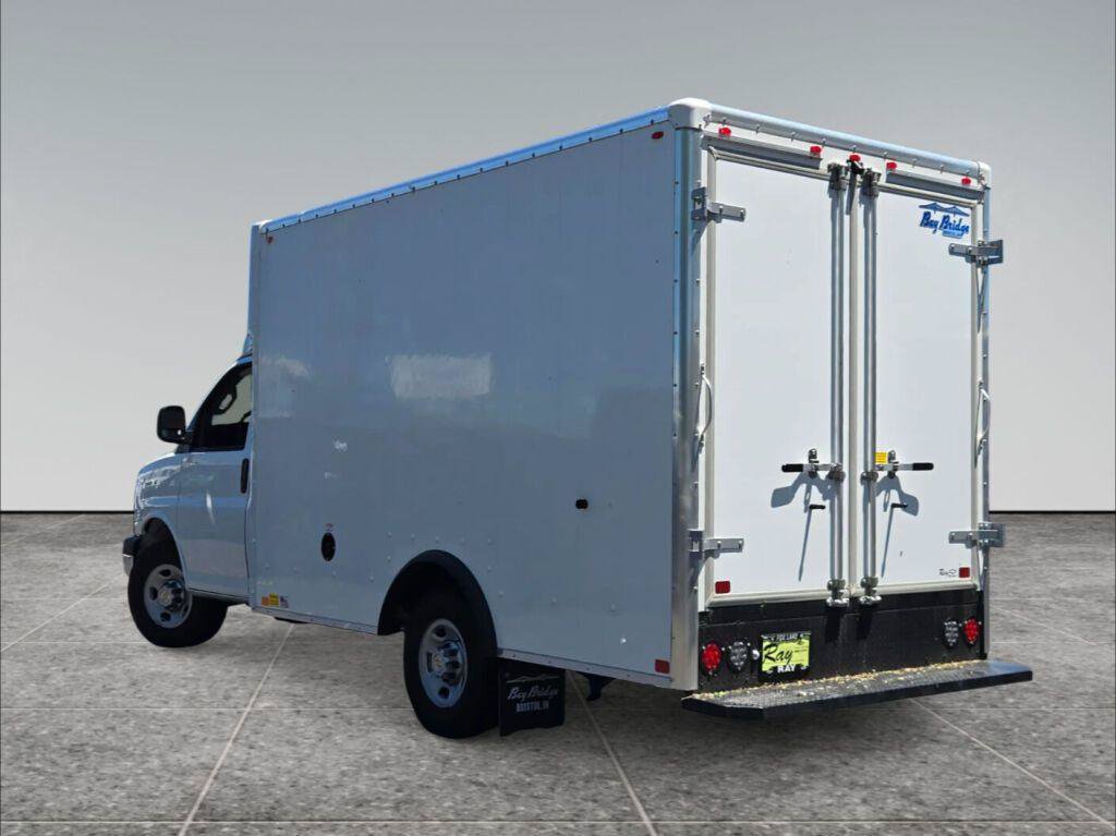 New 2026 Chevrolet Express 3500 w/ Power Convenience Package RWD image 4