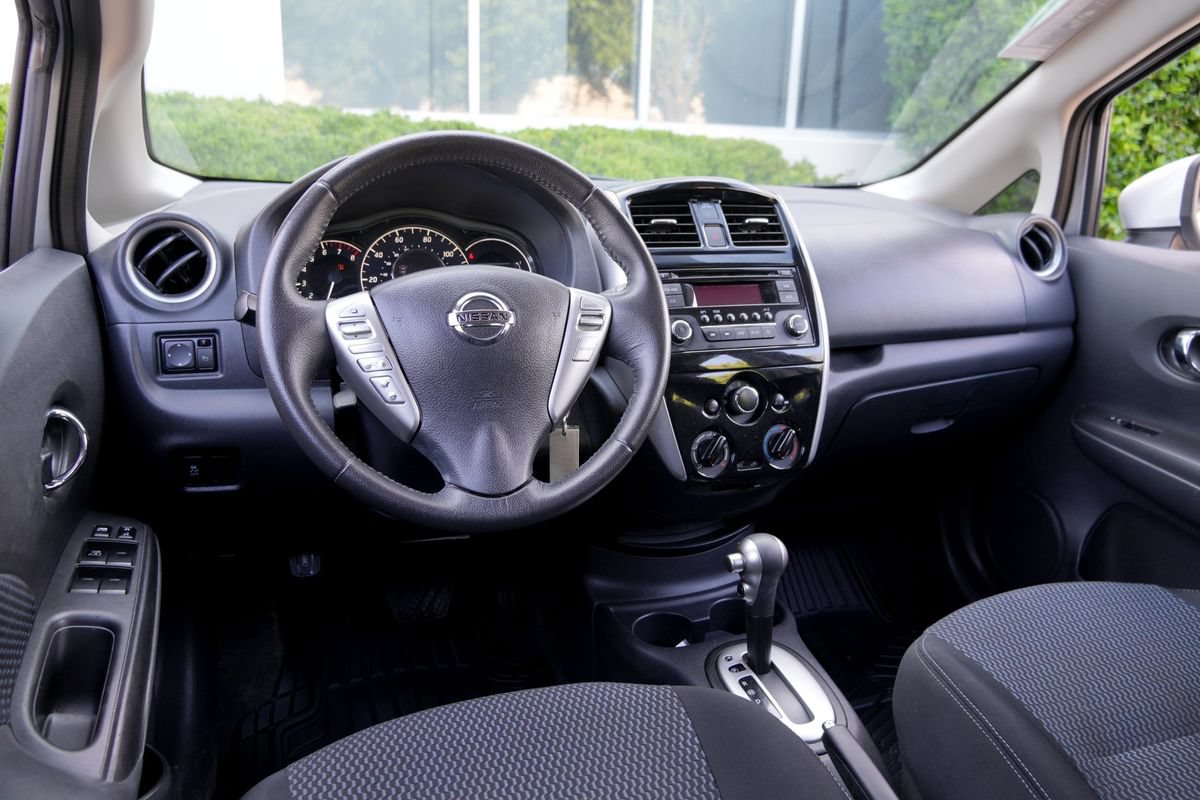 Used 2015 Nissan Versa Note SV FWD image 5