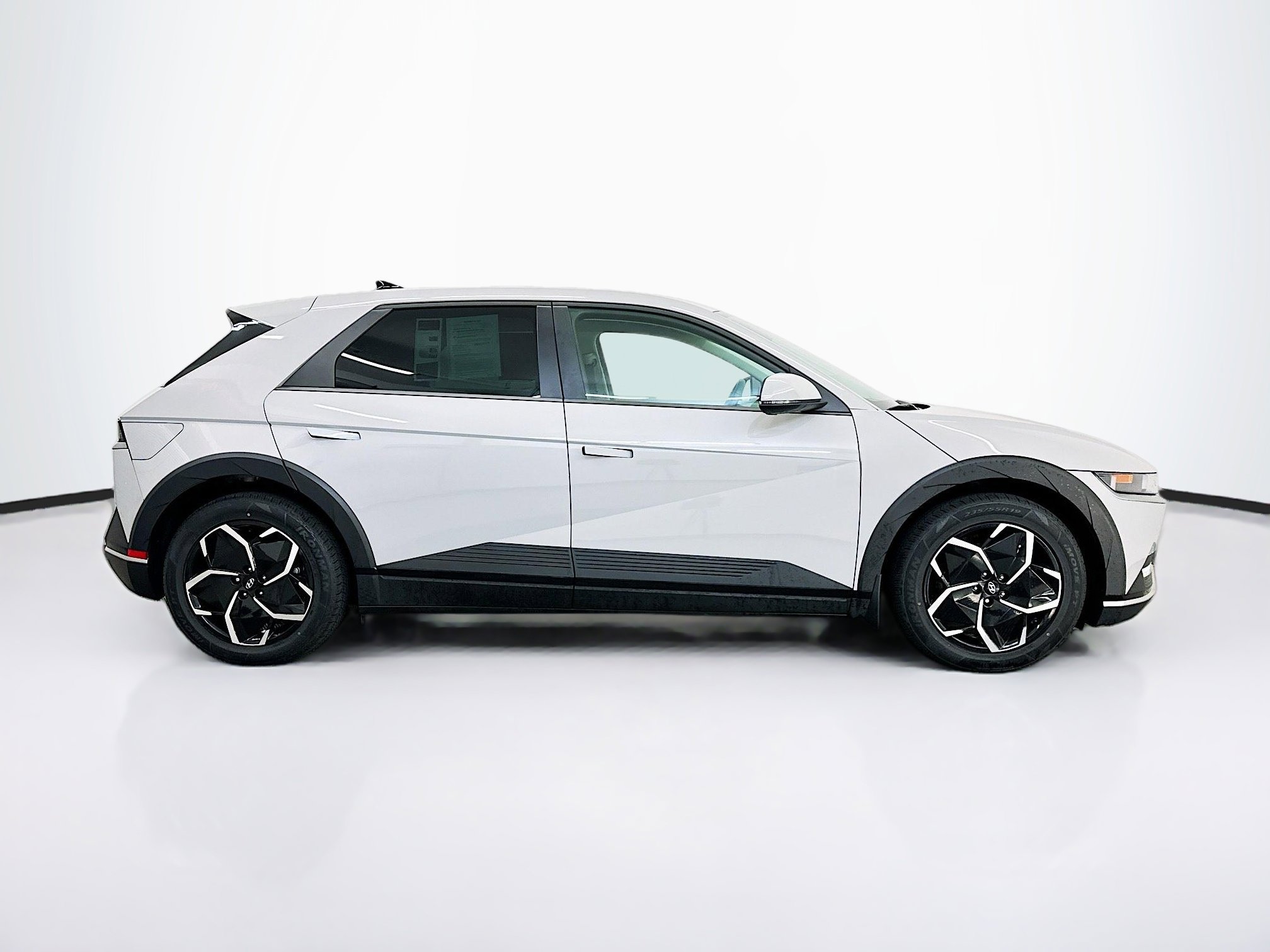 Used 2024 Hyundai Ioniq 5 SEL AWD/4WD image 10