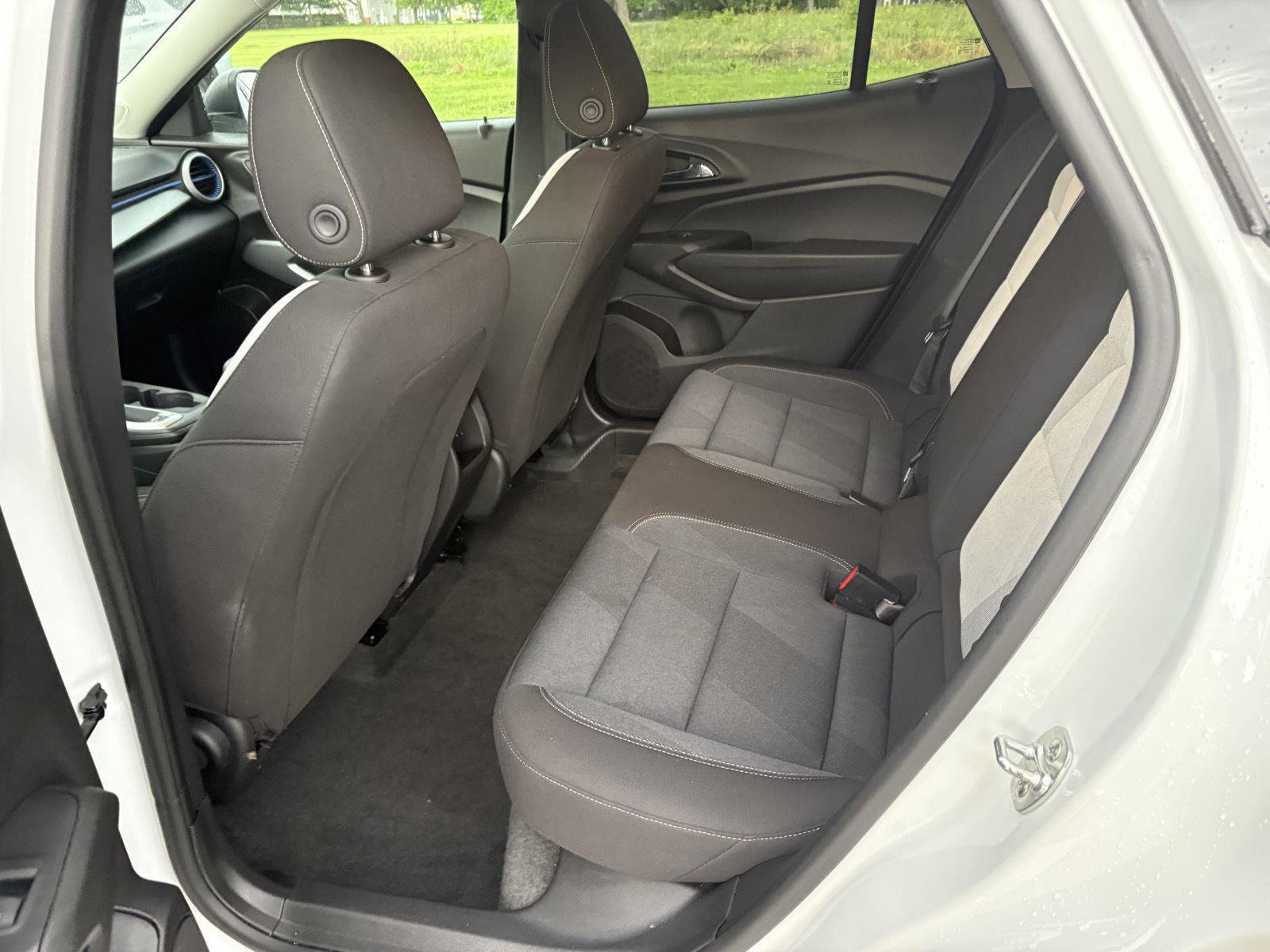 Used 2025 Chevrolet Trax LS FWD image 12