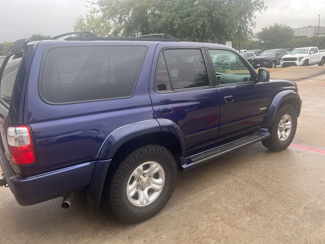 Used 2002 Toyota 4Runner SR5 RWD image 4
