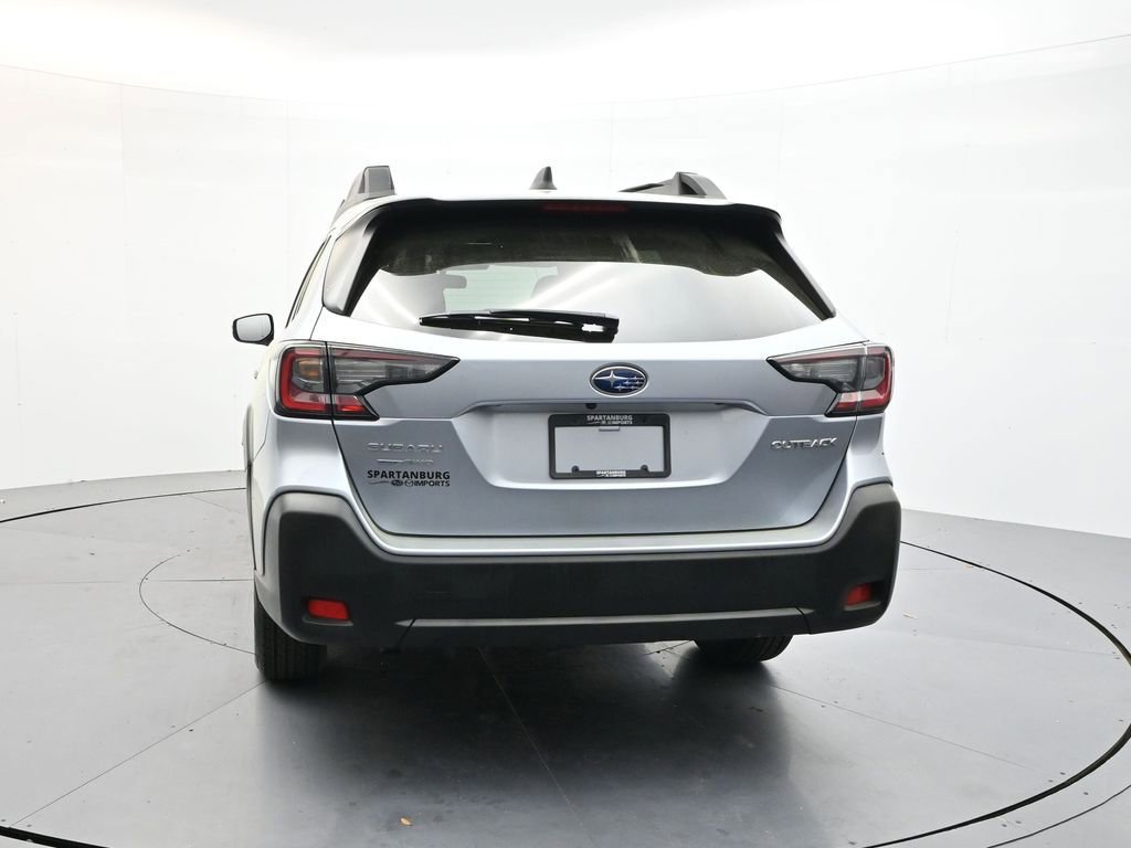 Used 2024 Subaru Outback Premium image 6