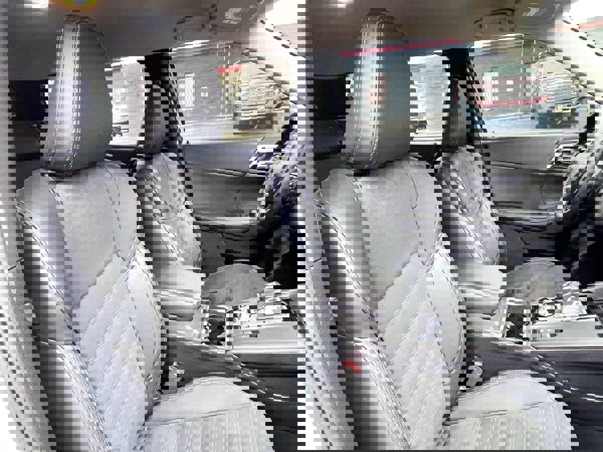 Used 2024 Mitsubishi Outlander SE image 10