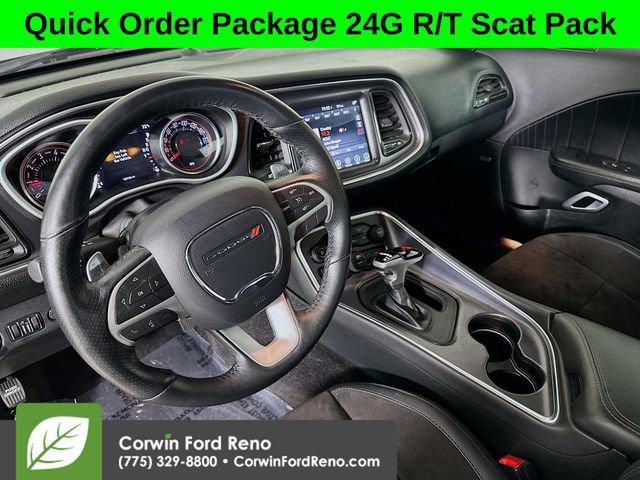 Used 2017 Dodge Challenger R/T Scat Pack w/ Leather Interior Group RWD image 9