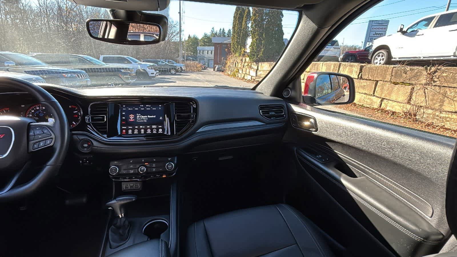 Used 2022 Dodge Durango GT image 28