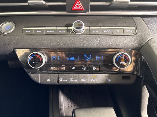 Used 2023 Hyundai Elantra SEL w/ Convenience Package FWD image 33