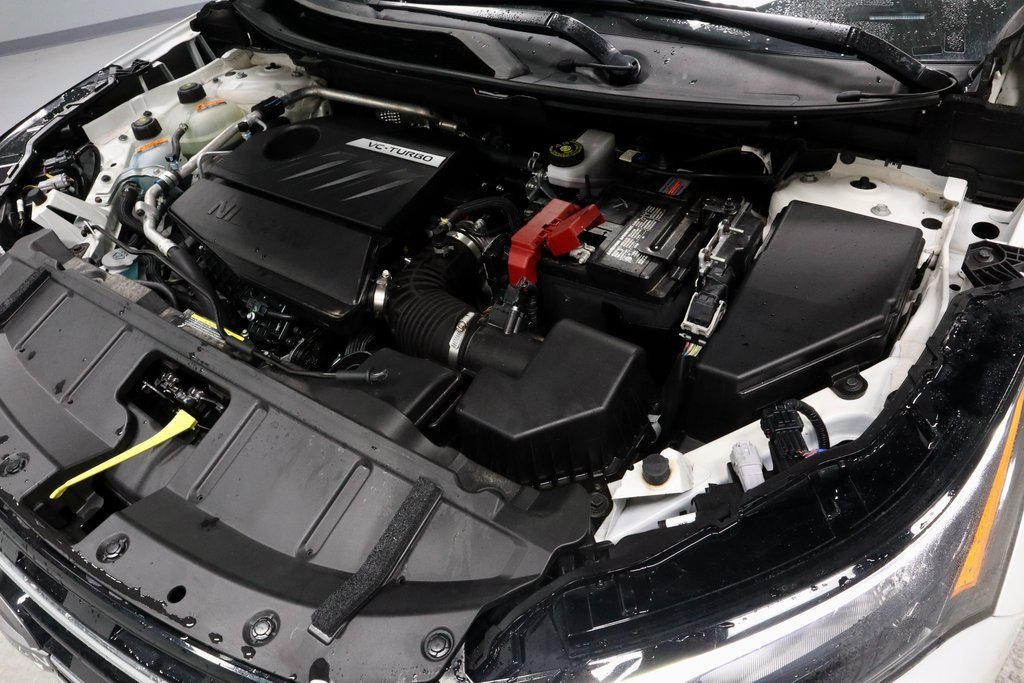 Certified 2025 Nissan Rogue SV image 18