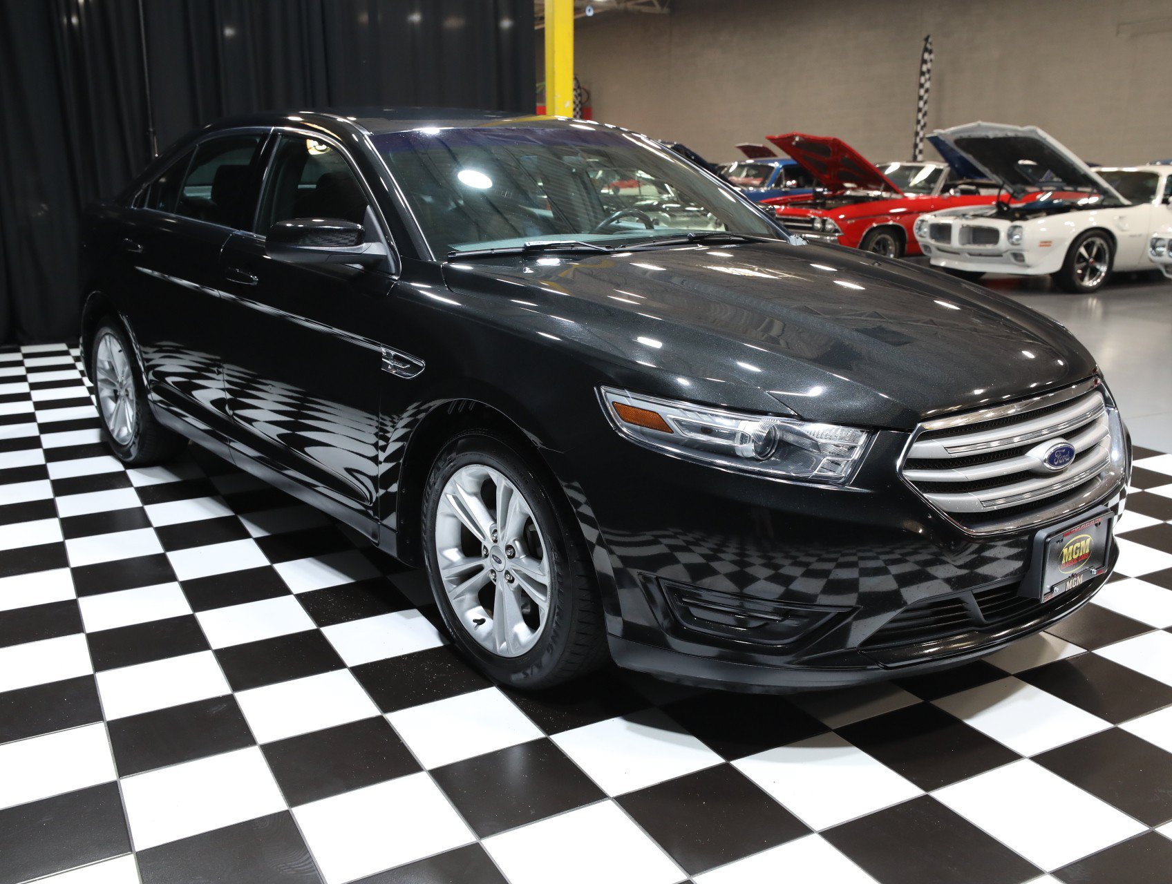Used 2013 Ford Taurus SEL FWD image 13