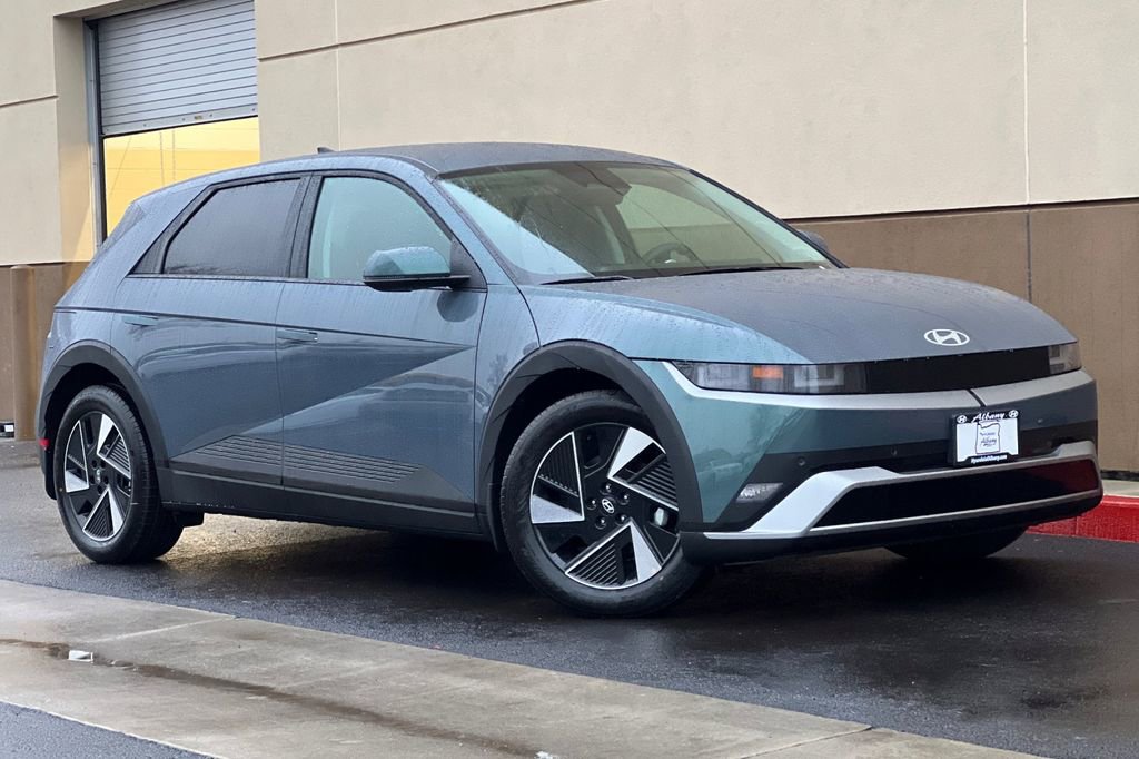 New 2026 Hyundai Ioniq 5 SE image 2