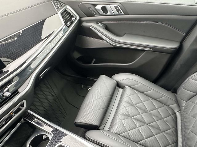 Certified 2025 BMW X7 xDrive40i w/ M Sport Package image 40
