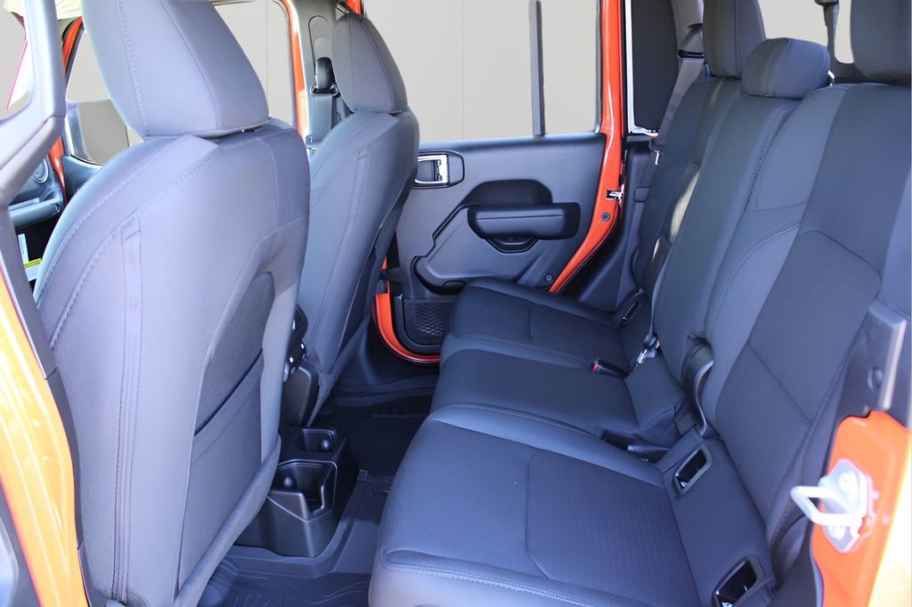 Certified 2023 Jeep Gladiator Willys image 28