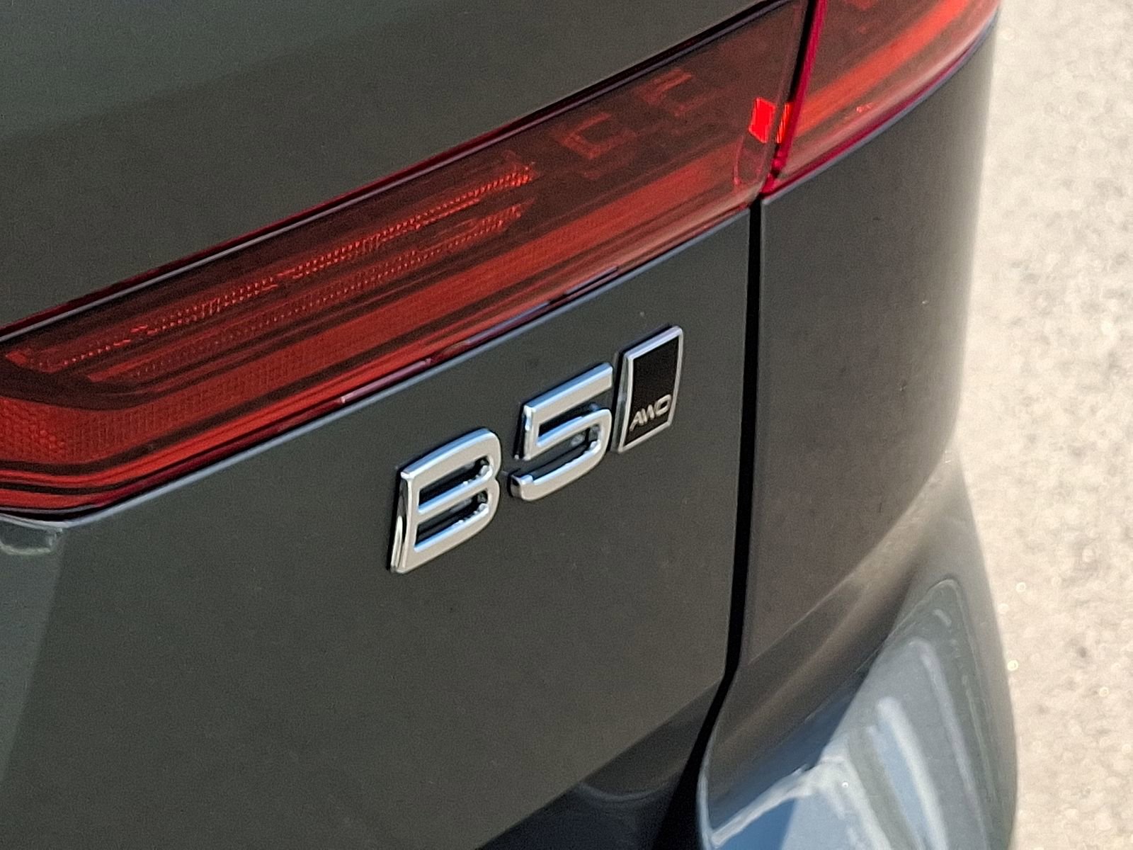 New 2026 Volvo XC60 B5 Plus w/ Protection Package Premier image 24
