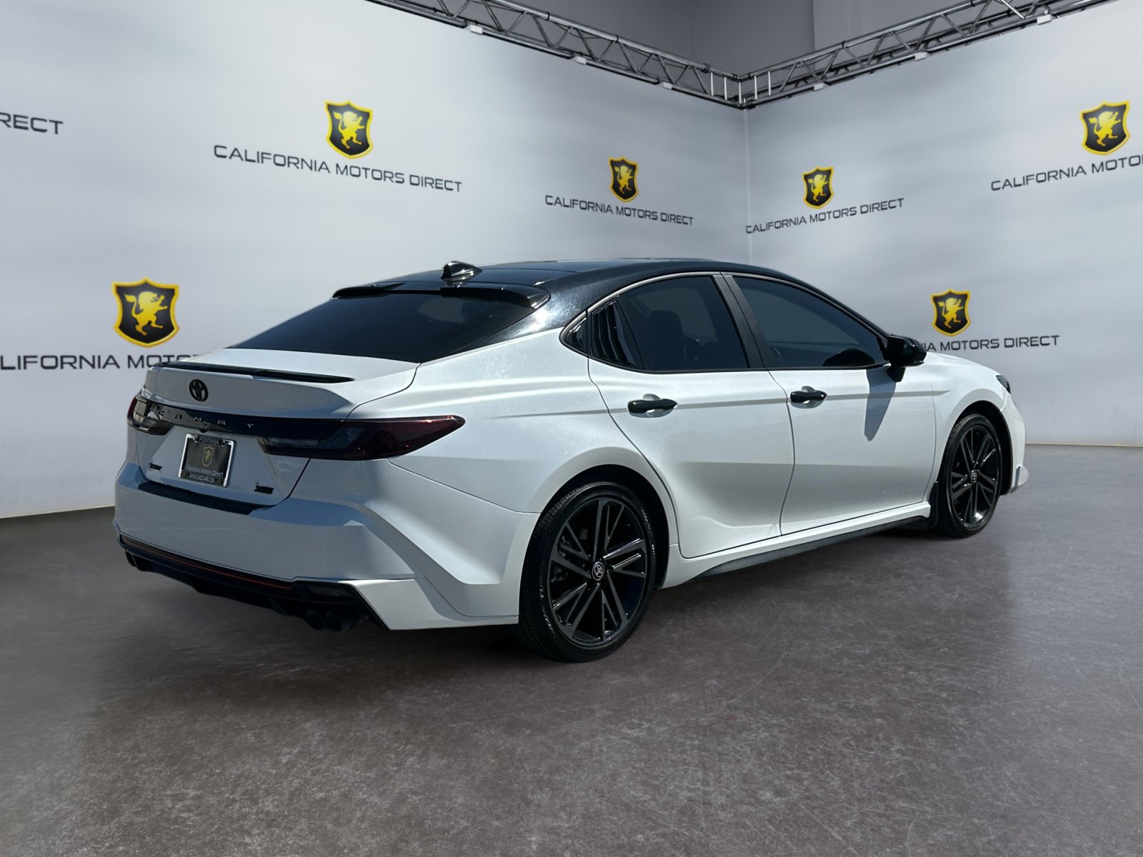 Used 2025 Toyota Camry XSE w/ Premium Package FWD image 5