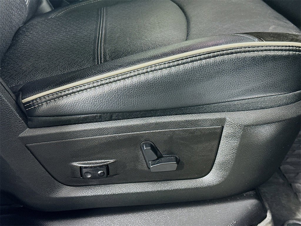 Used 2024 RAM 3500 Laramie image 23