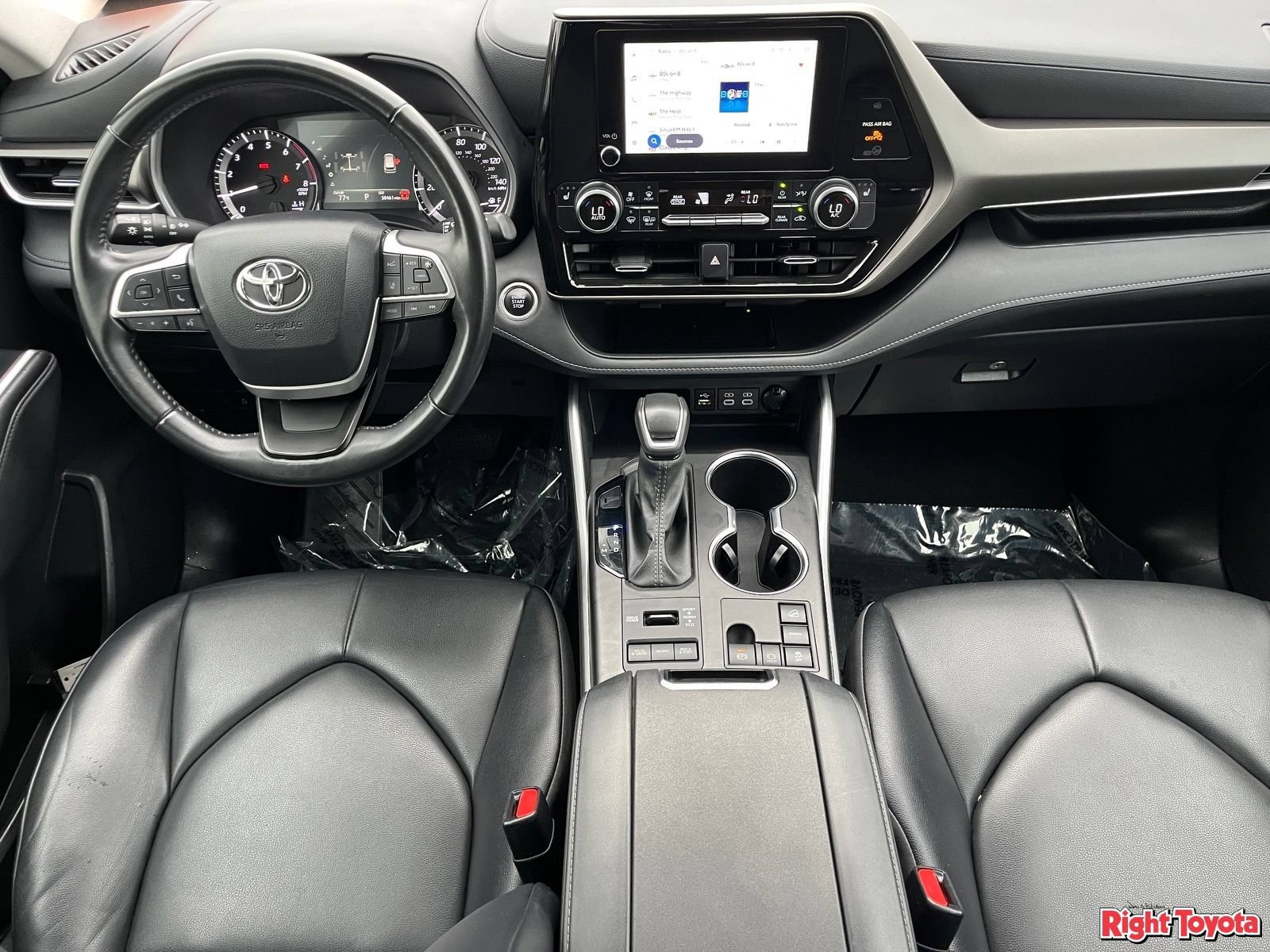Certified 2024 Toyota Highlander XLE AWD/4WD image 16