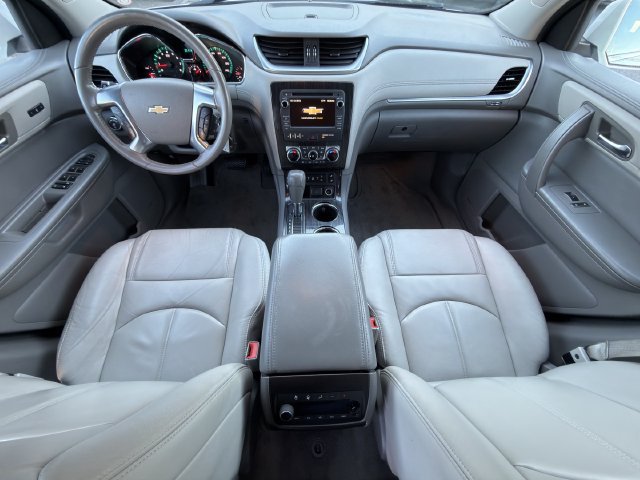 Used 2017 Chevrolet Traverse LT FWD image 11