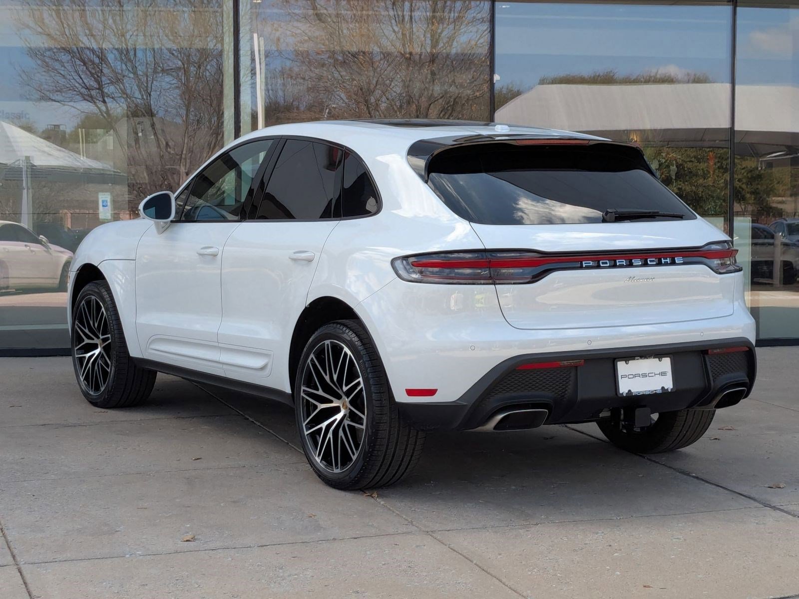 New 2026 Porsche Macan image 3