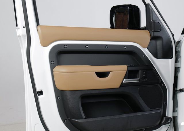New 2026 Land Rover Defender 110 S image 27