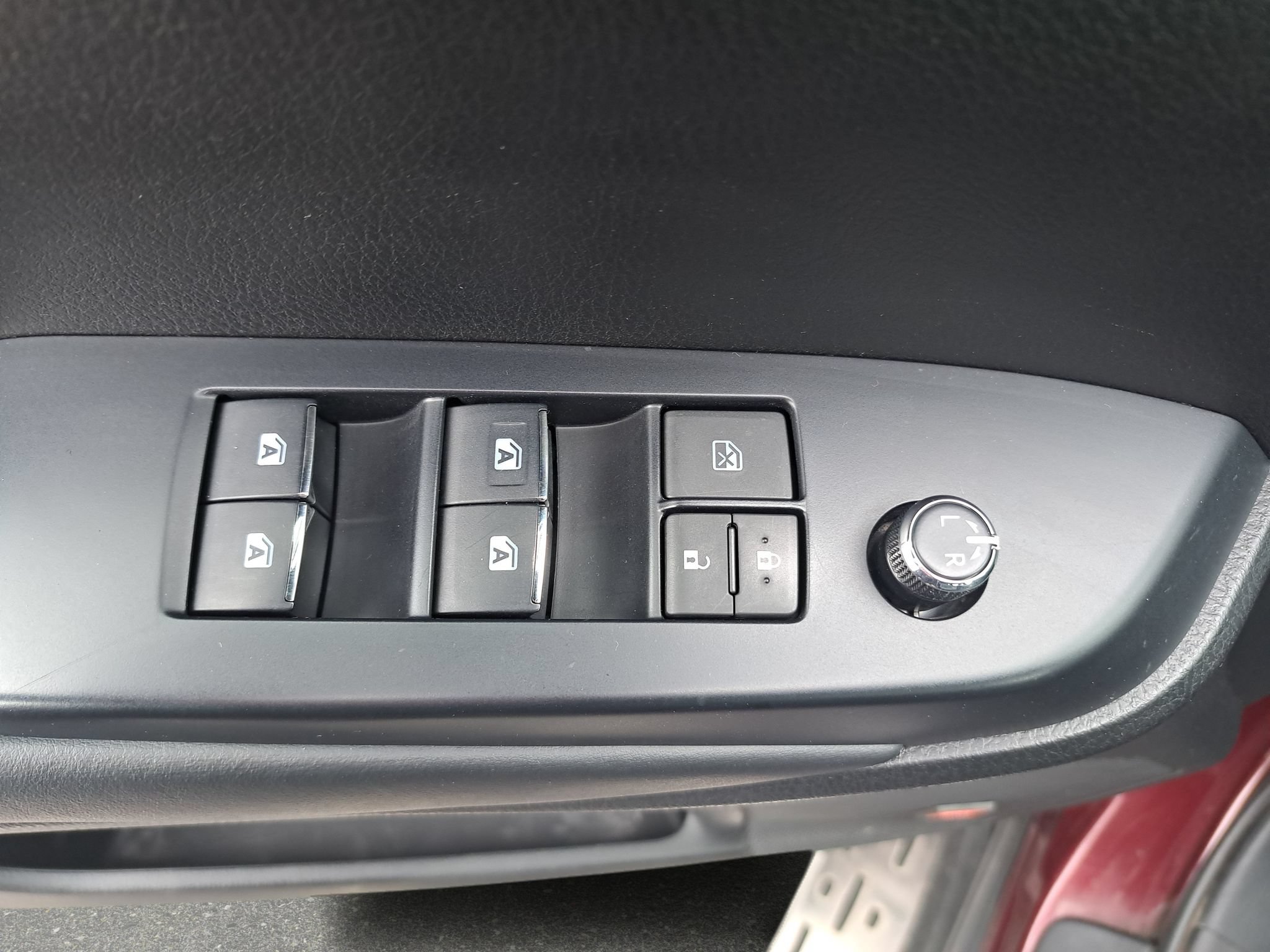 Used 2019 Toyota Highlander Limited Platinum AWD/4WD image 28