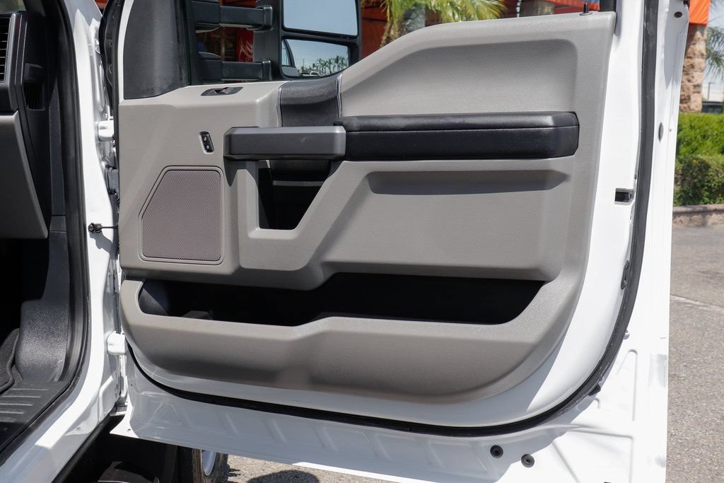 Used 2022 Ford F550 2WD Regular Cab Super Duty w/ XLT Value Package image 40