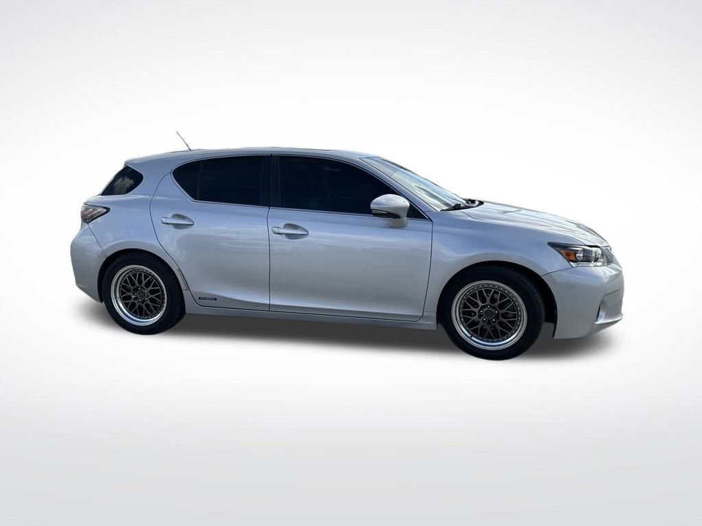 Used 2011 Lexus CT 200h Premium w/ Premium Audio Pkg image 5