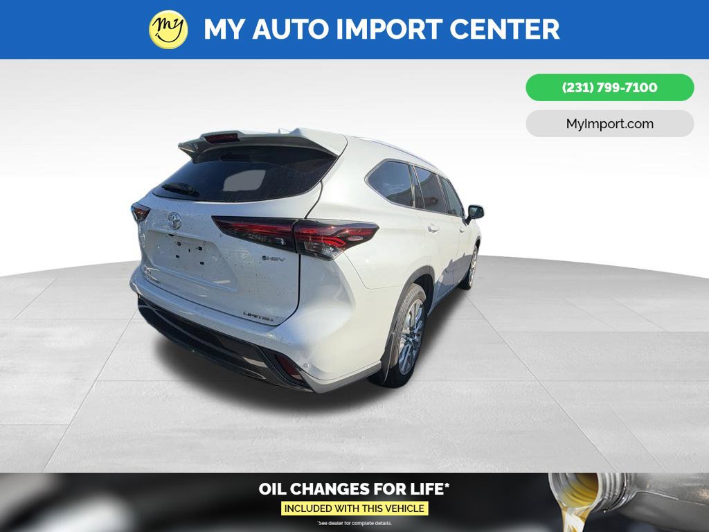 Used 2025 Toyota Highlander Limited AWD/4WD image 5