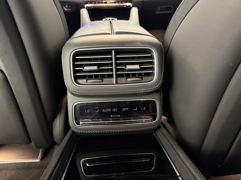 Used 2021 Mercedes-Benz Maybach GLS 600 4MATIC image 26