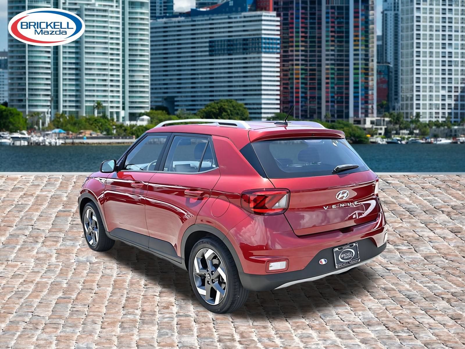 Used 2023 Hyundai Venue SEL FWD image 4