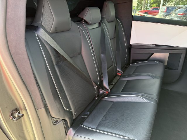 Used 2024 Tesla Cybertruck AWD Crew Cab image 25