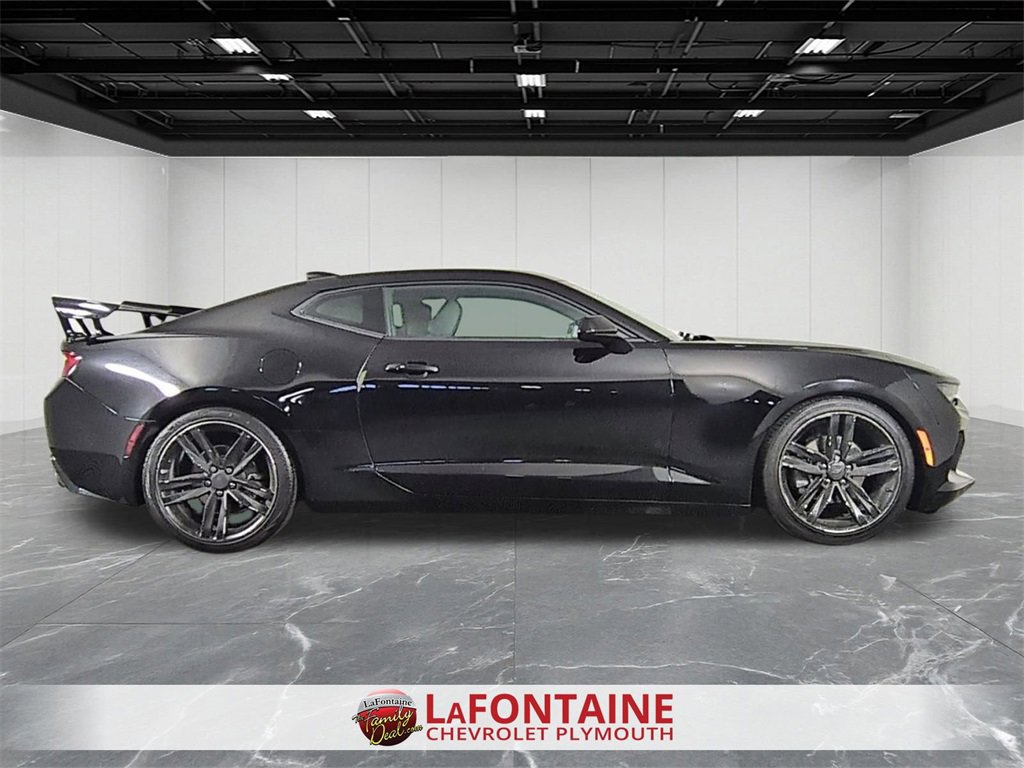 Used 2018 Chevrolet Camaro LT image 9