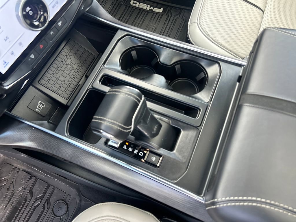 Used 2025 Ford F150 Lightning Platinum AWD/4WD image 29