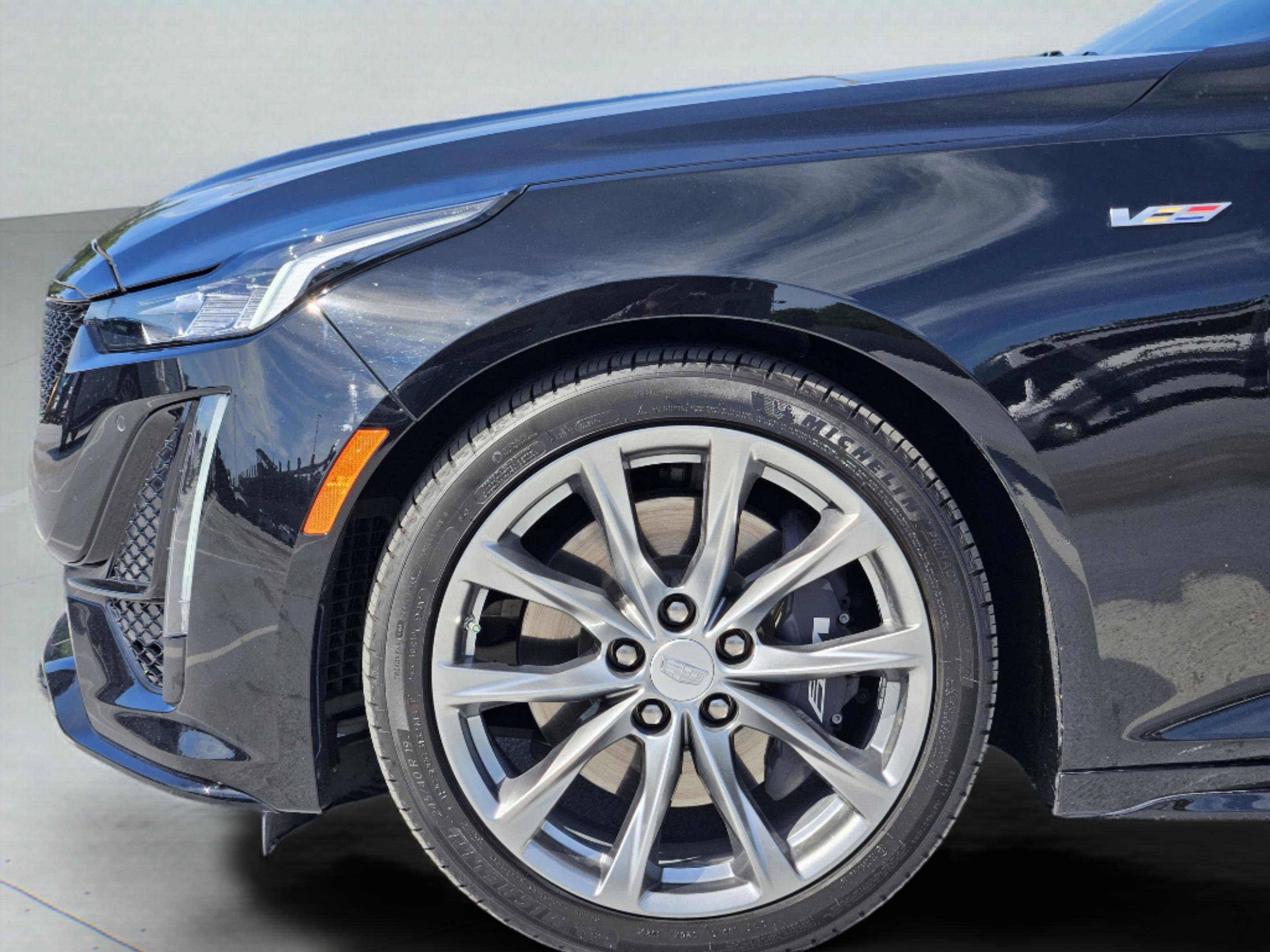 Used 2023 Cadillac CT5 V w/ Premium Package RWD image 31