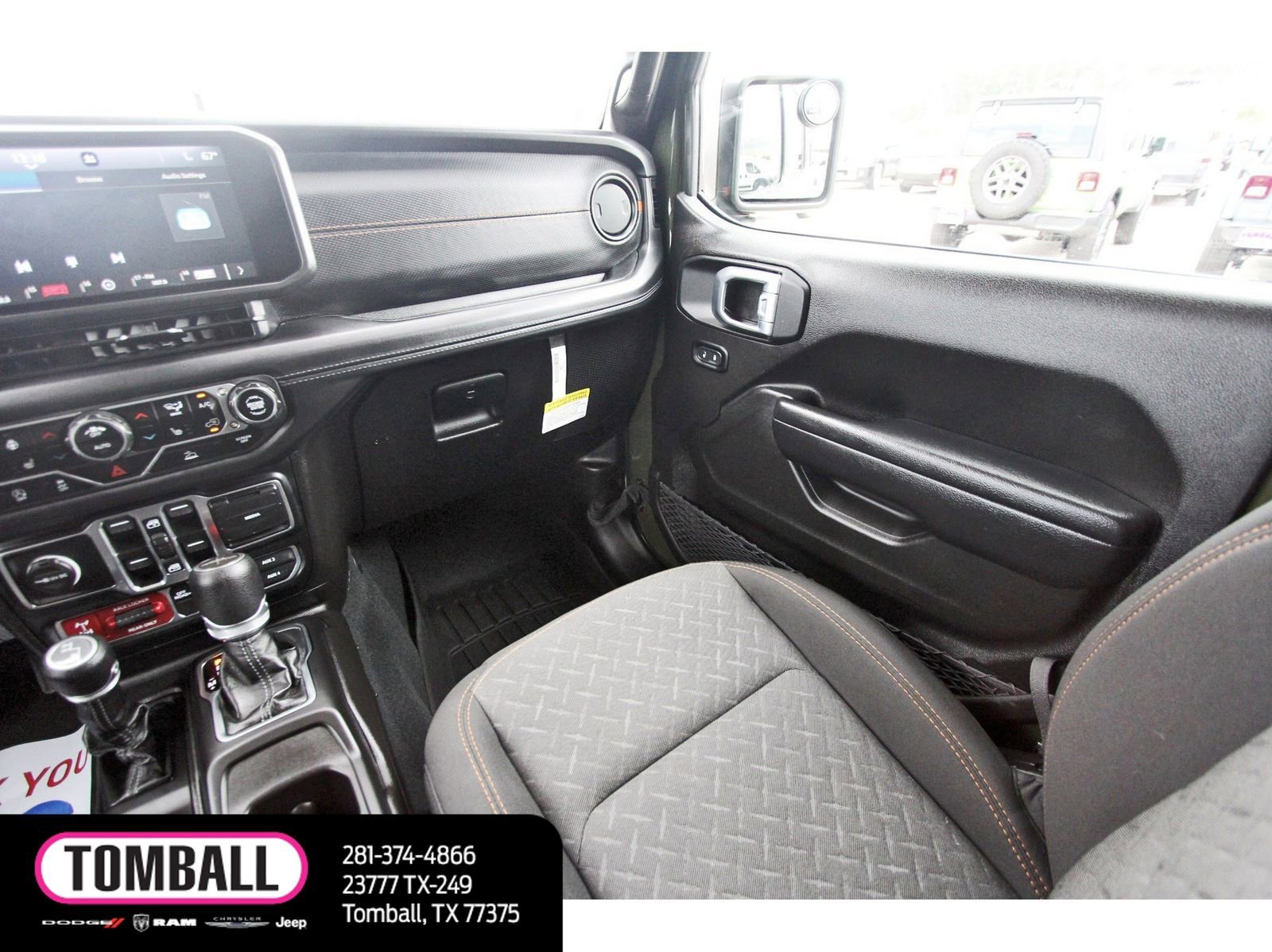 Used 2024 Jeep Gladiator Mojave w/ Convenience Group AWD/4WD image 11