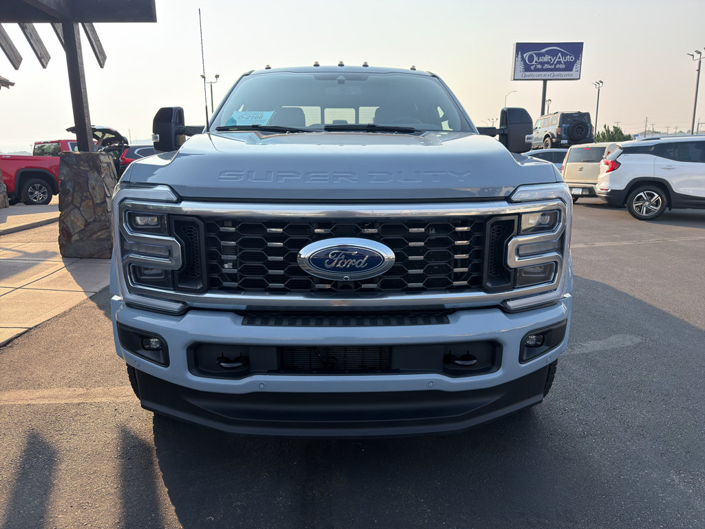 Used 2025 Ford F450 Platinum w/ FX4 Off-Road Package AWD/4WD image 21