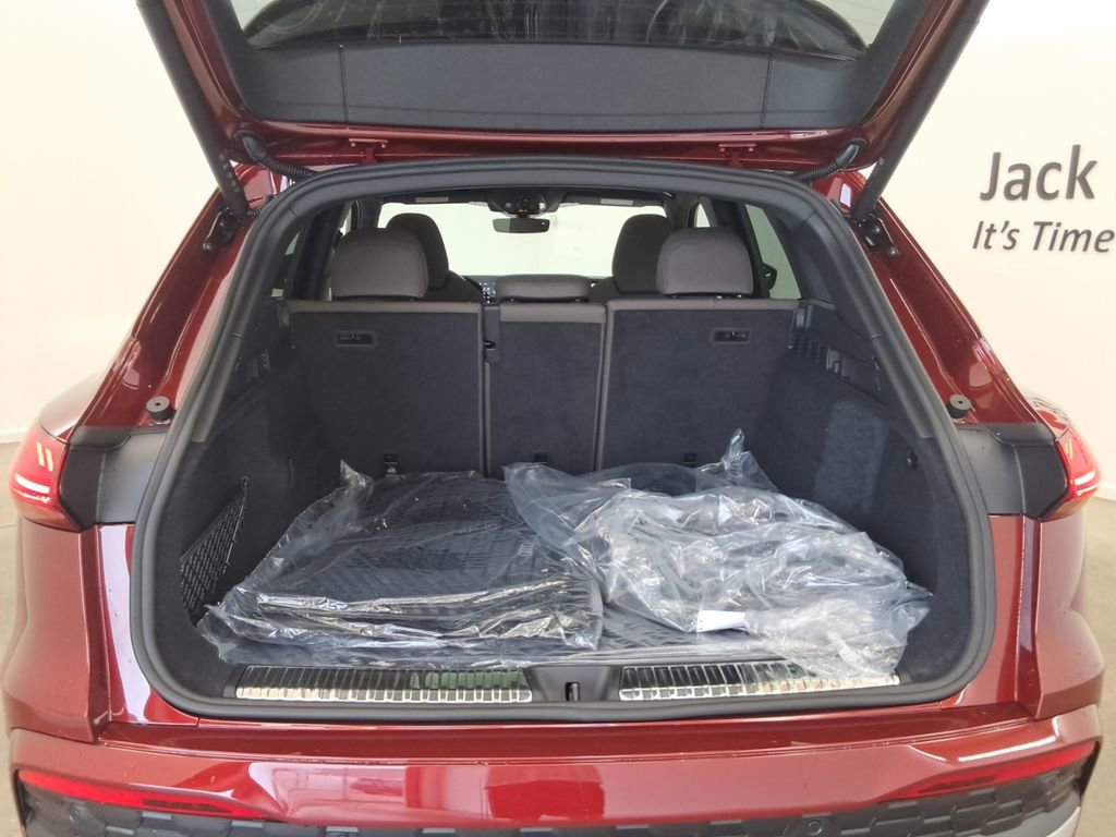 New 2025 Audi Q5 Prestige image 22