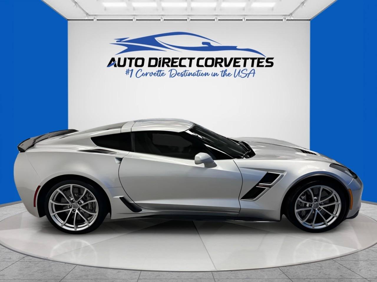 Used 2017 Chevrolet Corvette Grand Sport w/ Z07 Performance Package RWD image 5