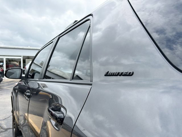 Used 2019 Toyota 4Runner Limited AWD/4WD image 17